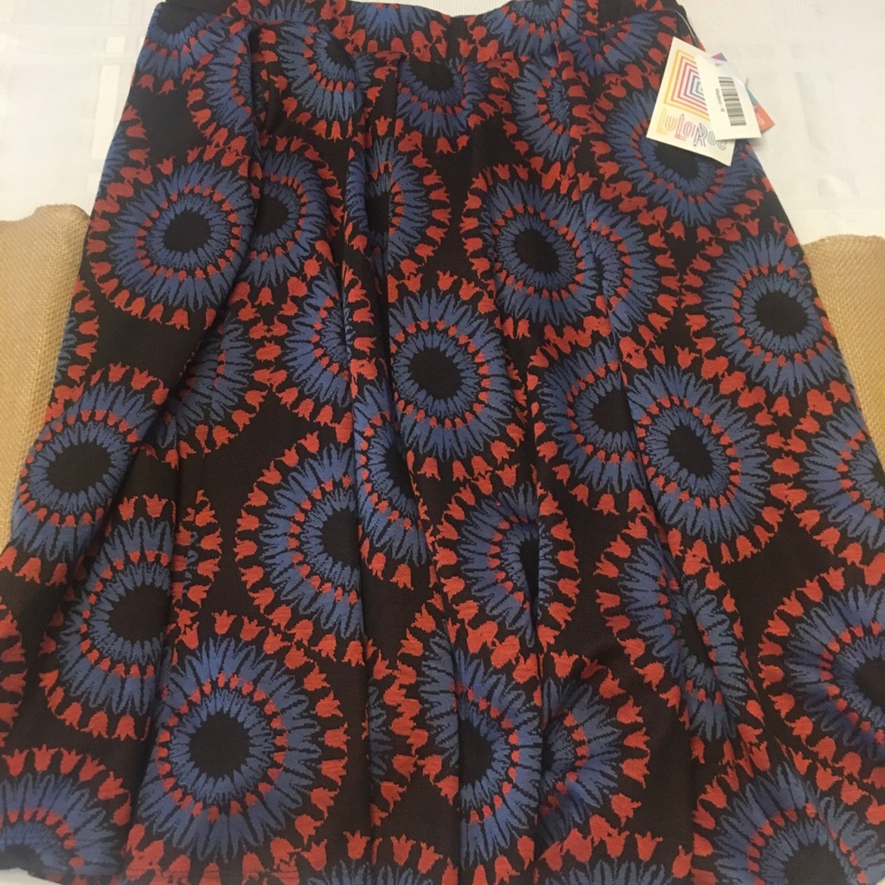 NWT Medium LuLaRoe Madison Skirt
